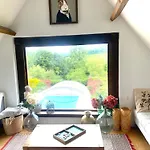La Bucaille A - Vue - Piscine Chauffee - Confidentielle