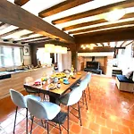 La Bucaille A - Vue - Piscine Chauffee - Confidentielle Holiday home *
