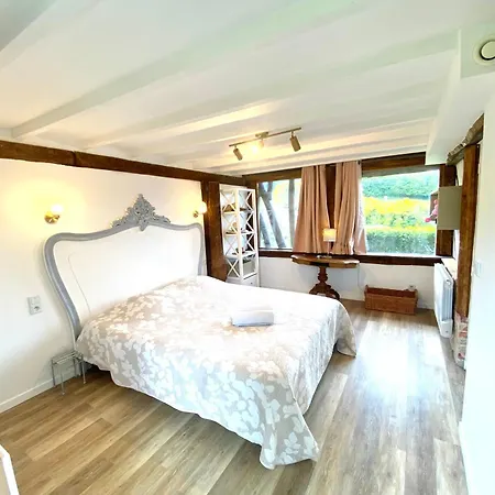 La Bucaille A - Vue - Piscine Chauffee - Confidentielle *